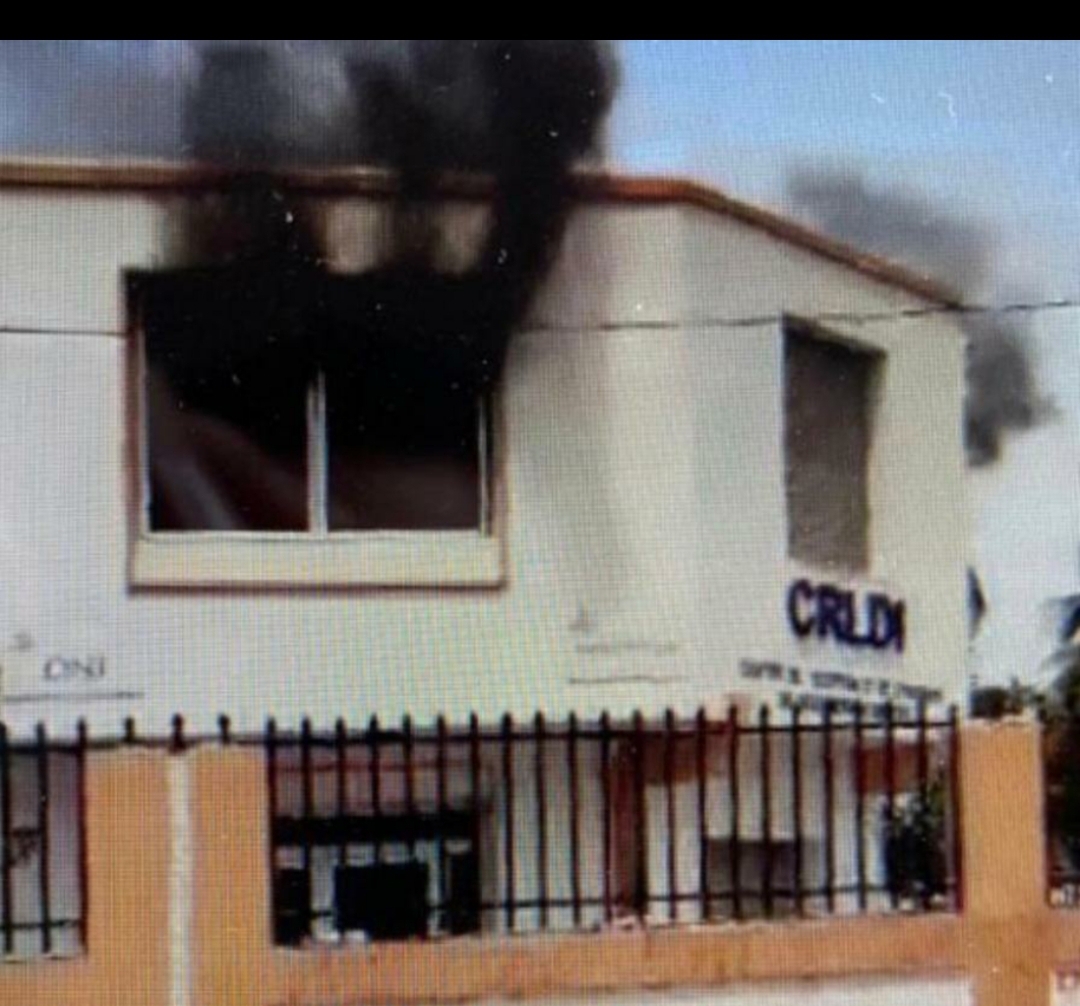 Le bureau de l'ONI en feu à Delmas 31 