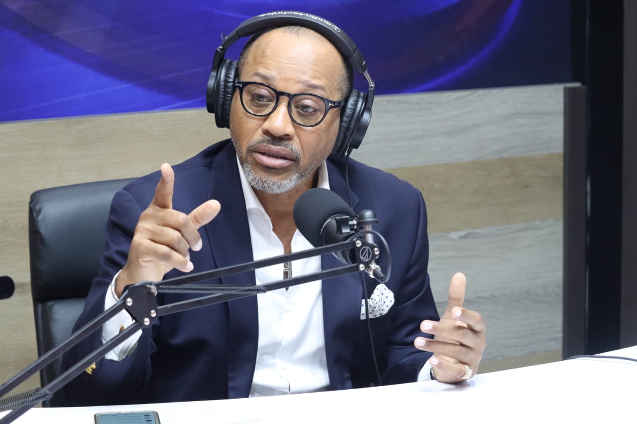 Emmanuel Obas, activiste et chanteur