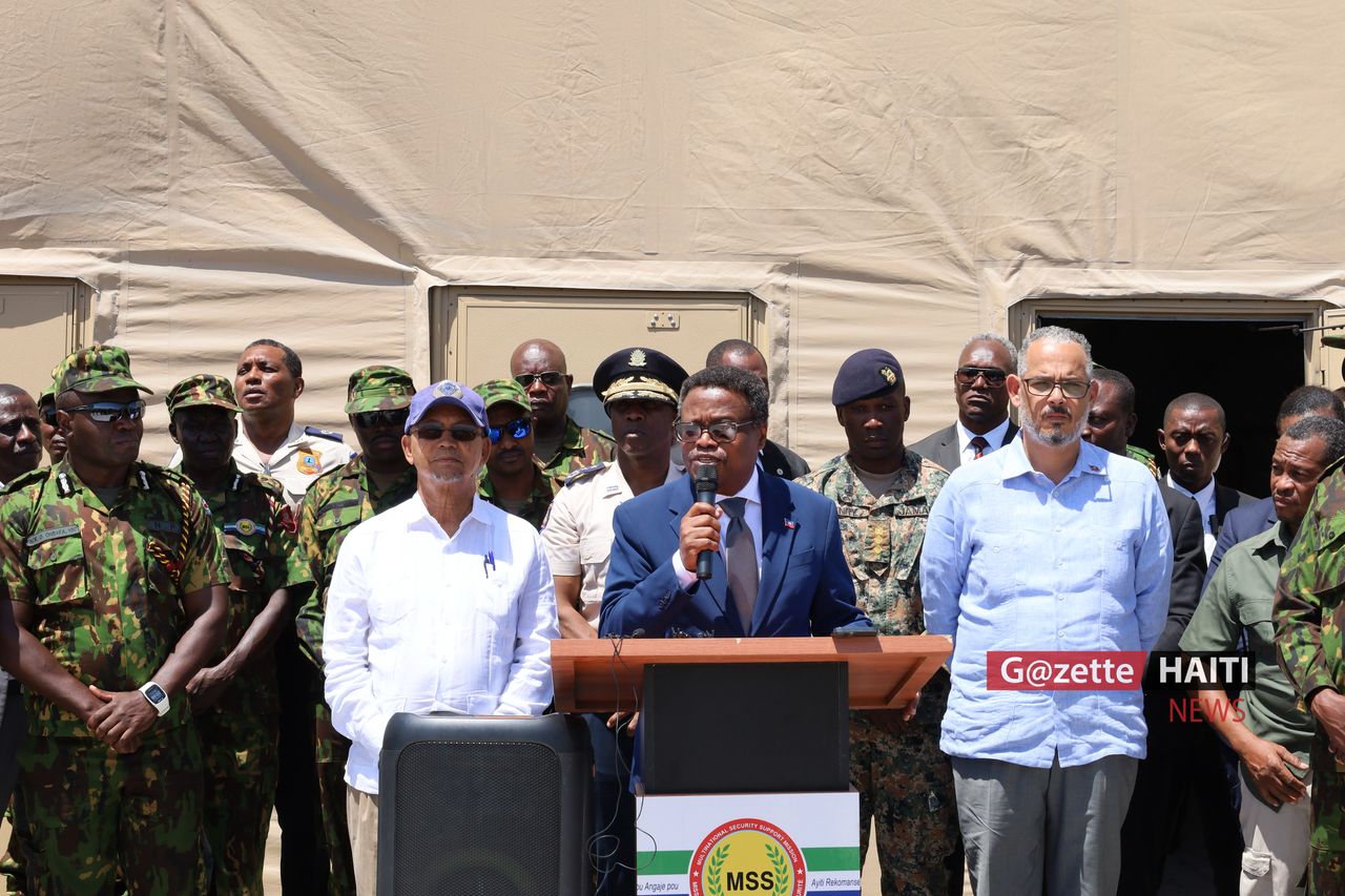 Fritz Jean à la base des policiers kényans 