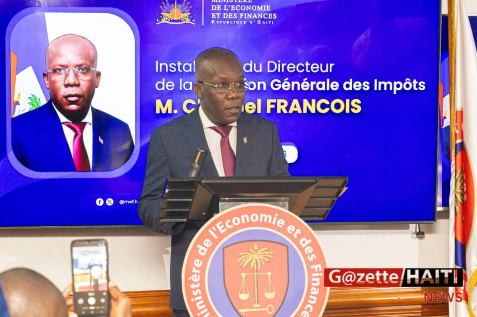 Directeur DGI,  Jean François 