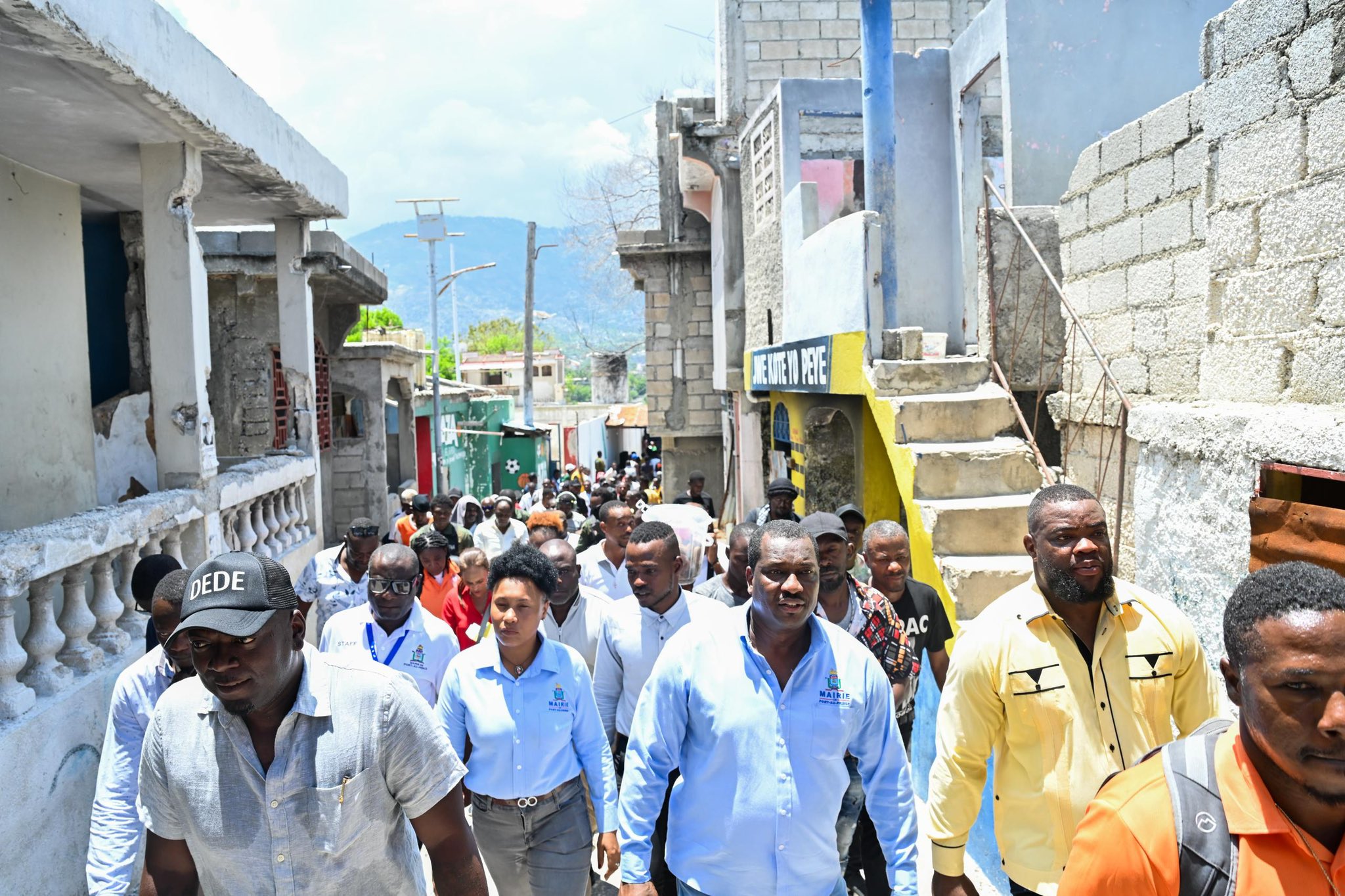 Le maire de P-au-P à Solino 
