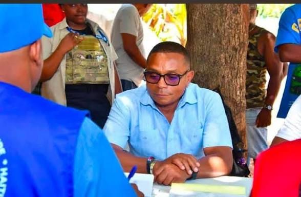 Joseph Almarth Pierre-Louis s’inscrit comme électeur
