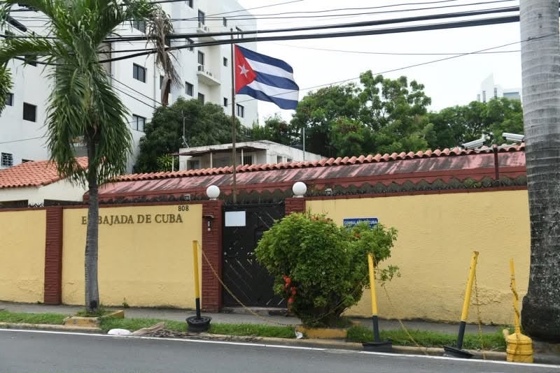 Des diplomates cubains quittent l’ambassade à Saint-Domingue à l’expiration de l’ultimatum dominicain