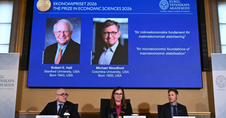 Le prix Nobel d’économie 2026 décerné aux Américains Michael Woodford et Robert E. Hall