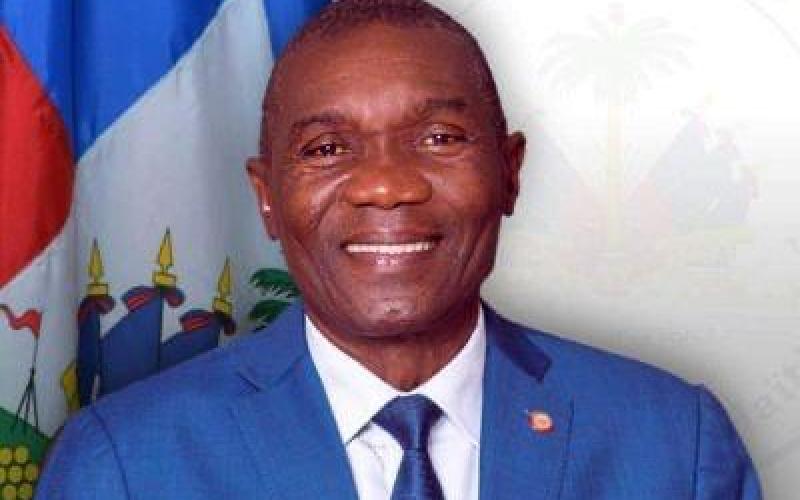 Joseph Lambert président proclamé par le Sénat 