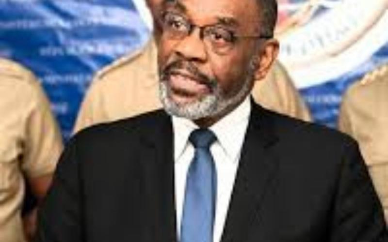 Enodl Joseph, ministre de la défense 