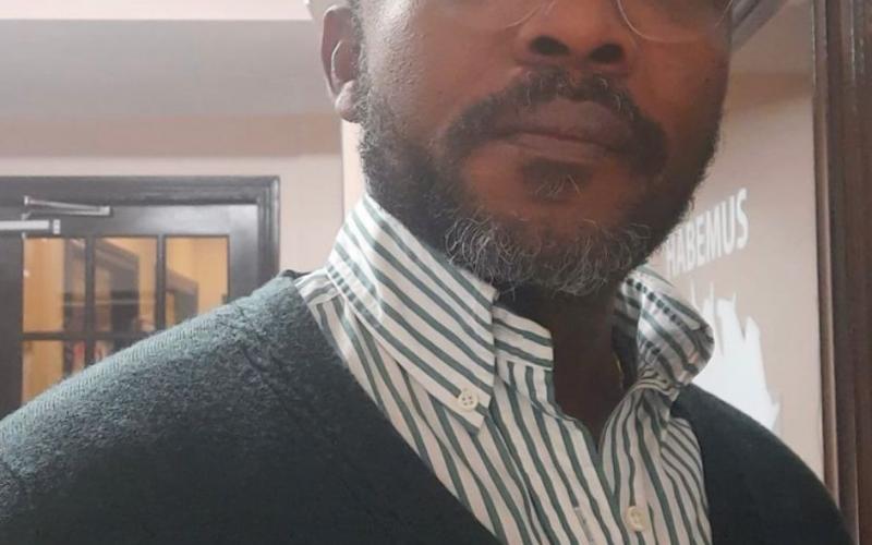 Le prof Pierre Emmanuel 