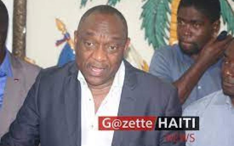 l’ancien sénateur Youri Latortue