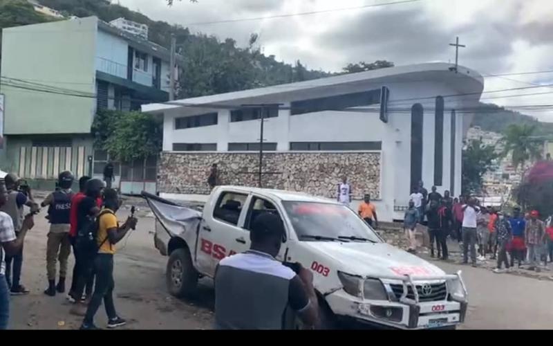 Le véhicule des agents de BSAP tués à Laboule
