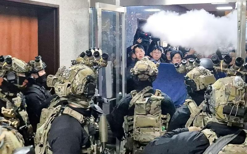 STR / AFP