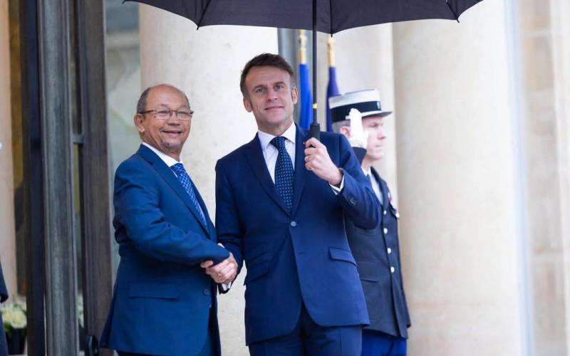 Conseil Président Leslie Voltaire et Président Emmanuel Macron 