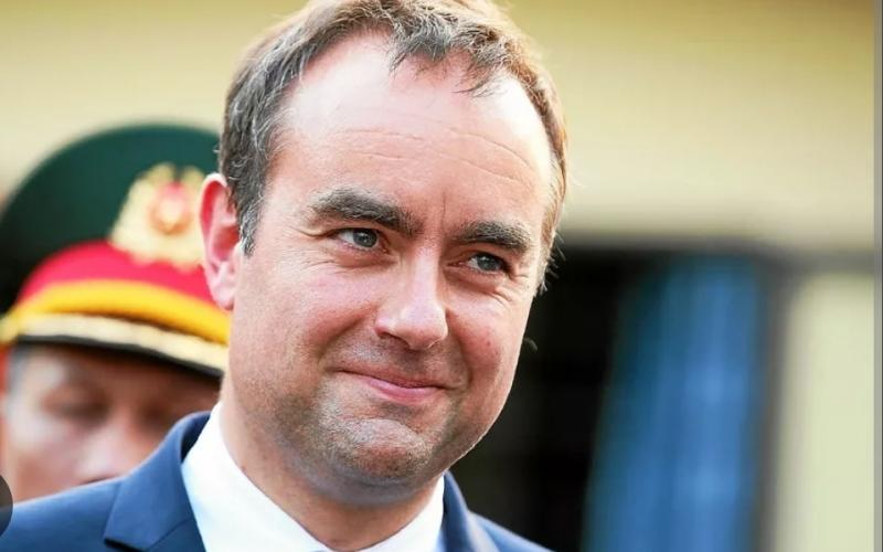 Sebastien Leconnu, premier ministre 