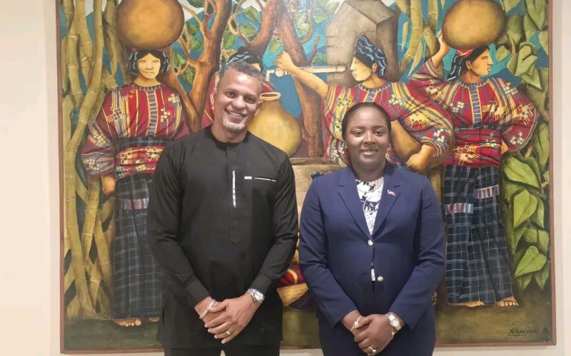 Dr. Sandra Paulemon rencontre une délégation de la Banque Caribéenne de Développement