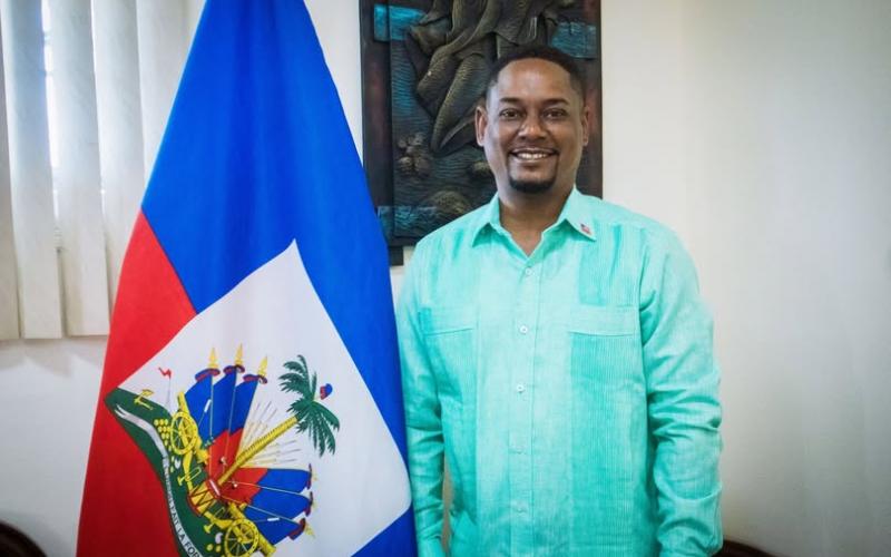 Le Ministre des Affaires Sociales et du Travail Marc-Elie Nelson