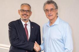 Le Premier ministre Alix Didier Fils Aime et Kenny Anthony 