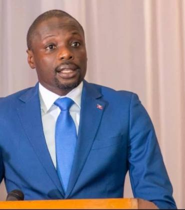 James Monazard, ministre 